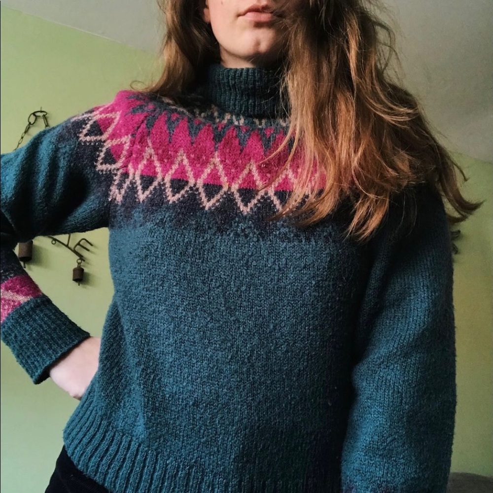 Mountain weather sweater of ur dreams 😽